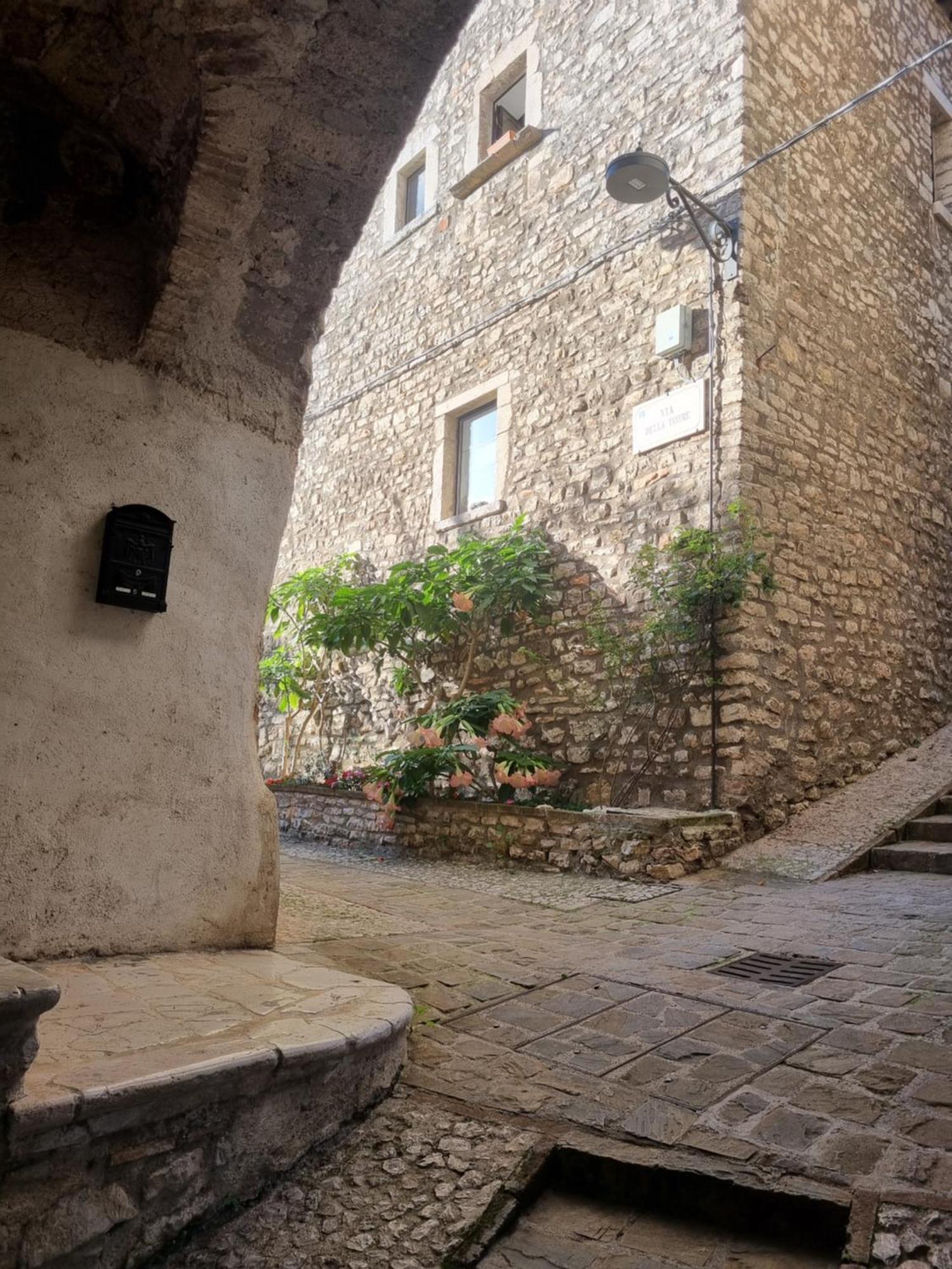 Cuore Del Castello Arrone Exterior photo